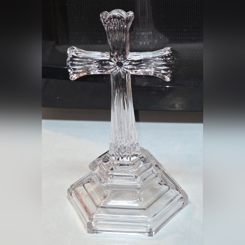 Vintage Elegant DePlomb Lead Crystal Clear Glass Ornate Cross Decor